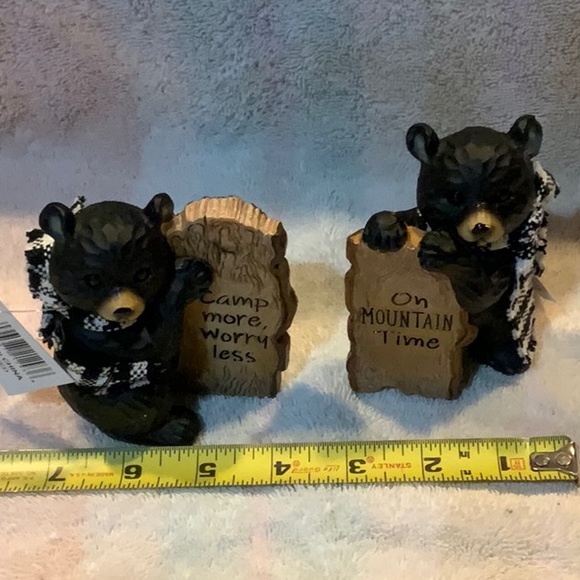 NWT Young’s Set of two resin, mini bear with buffalo plaid scarves holdi… - Picture 6 of 6